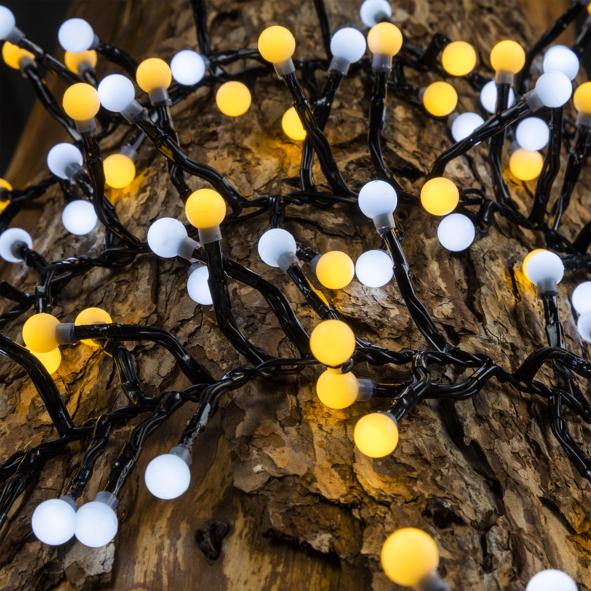 Lichterkette mit 360 warm und kalt weißen LEDs