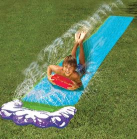 Wassersprenkler Rutschmatte mit Surfer