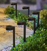 LED Solar Wegleuchten, im Display