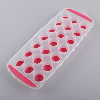 Eiswürfelbereiter aus Kunststoff