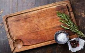 Servierplatte aus Eichenholz