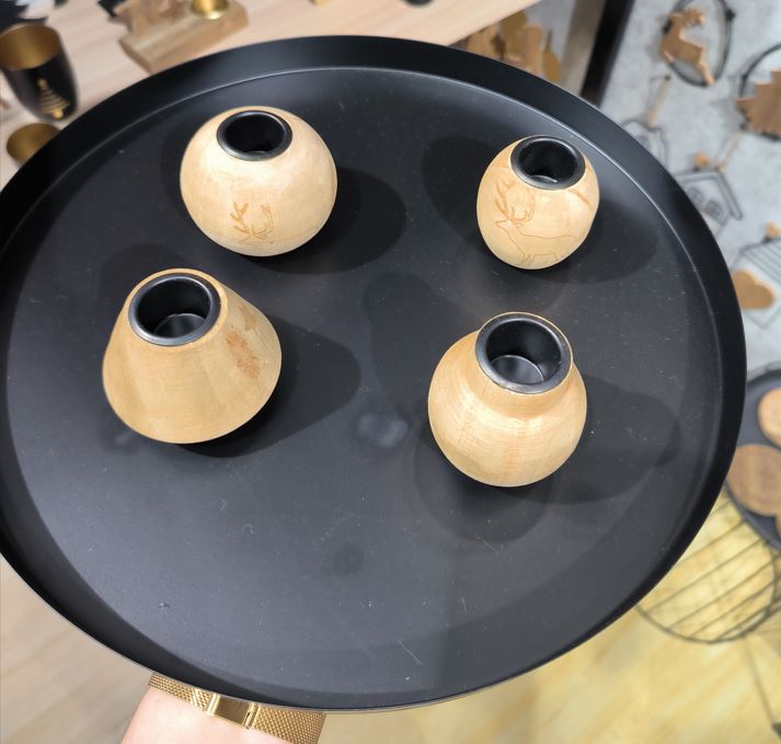 Magnetischer Kerzenhalter